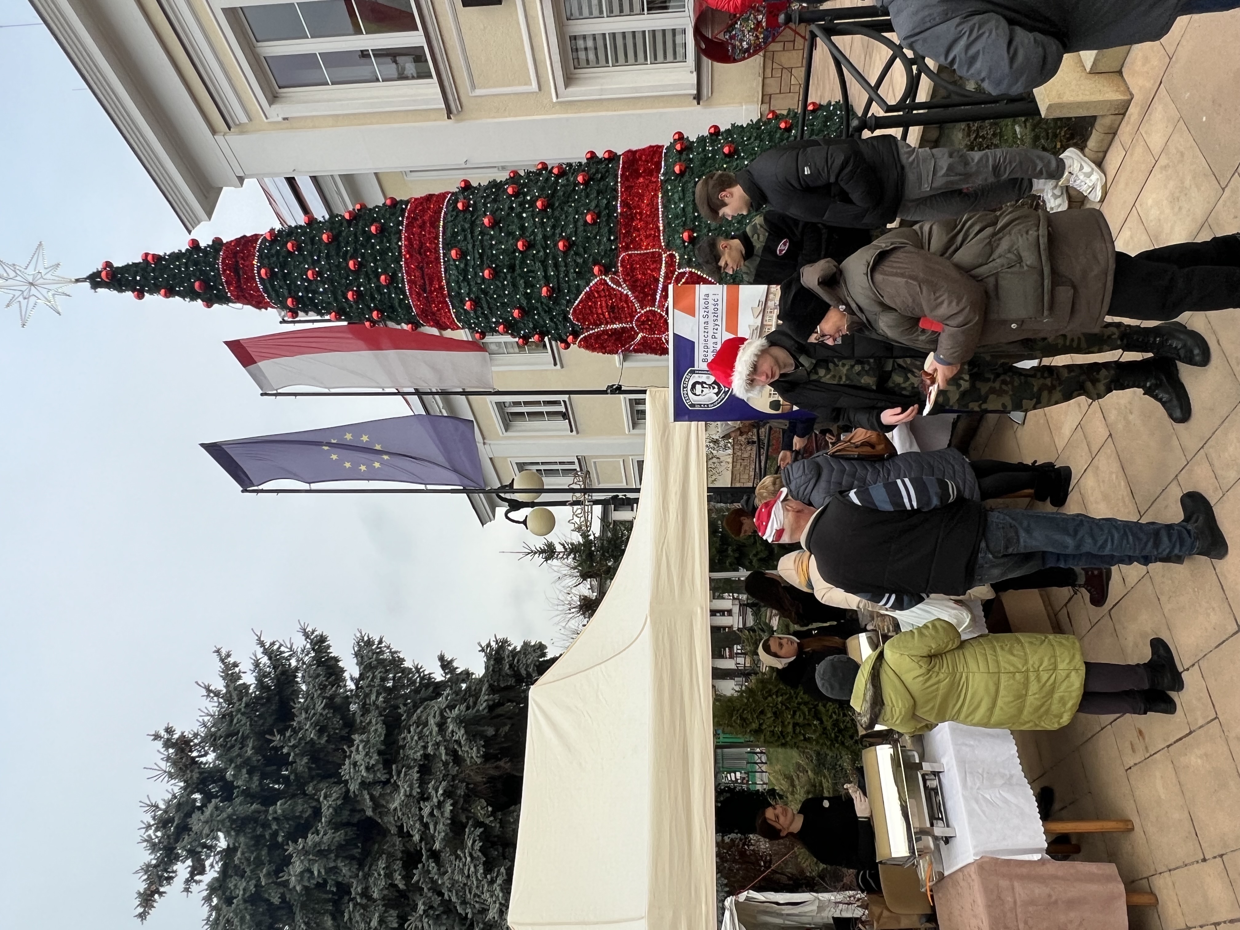 IMG 7121 Trwa Dąbrowski Bożonarodzeniowy Kiermasz Świąteczny