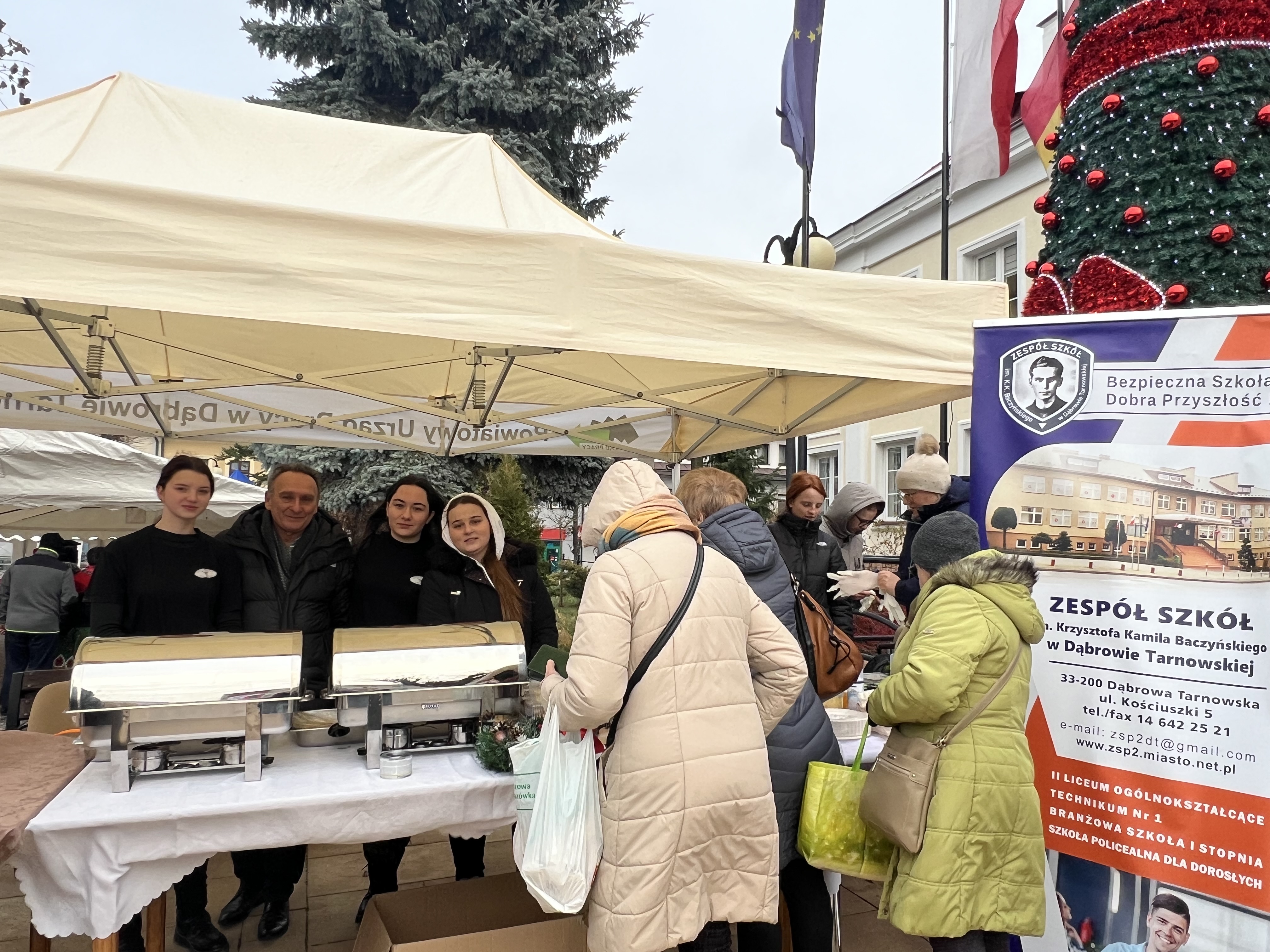 IMG 7125 Trwa Dąbrowski Bożonarodzeniowy Kiermasz Świąteczny