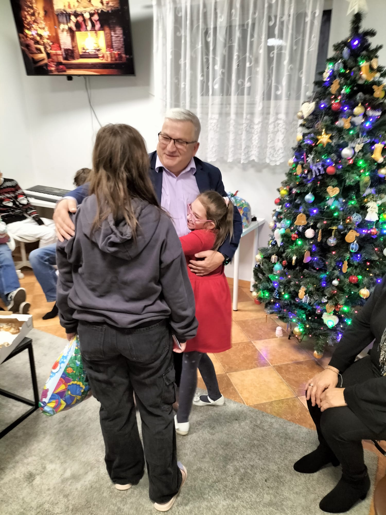 b18c2a97 329c 4471 b2dd e84ea92f13e1 Mikołajkowa wizyta w Placówce Opiekuńczo Wychowawczej nr 1 i nr 2 w Dąbrowie Tarnowskiej