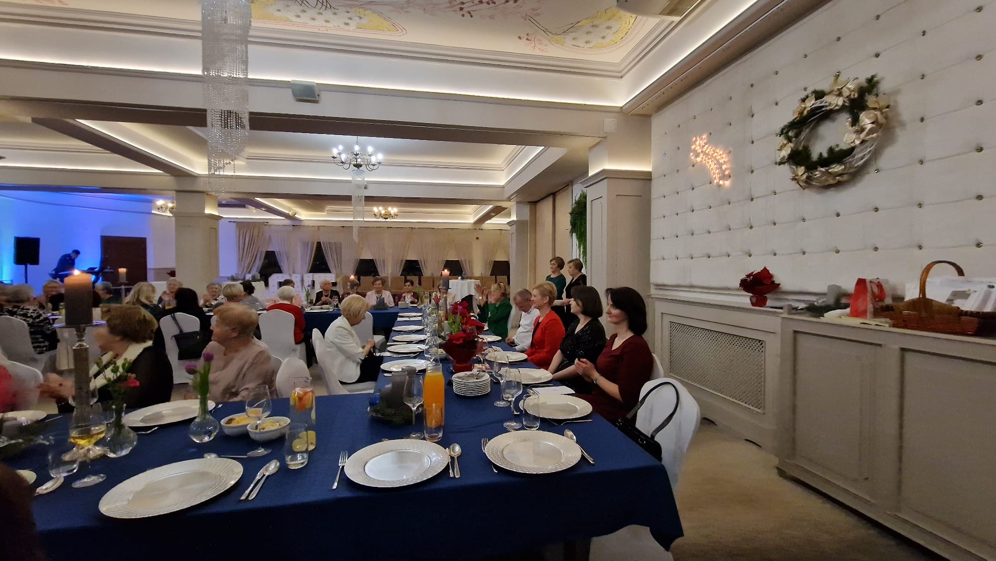 f146f98e f4e3 4717 8c3e 2742043eebca Spotkanie opłatkowe Uniwersytetu Trzeciego Wieku  w Dąbrowie Tarnowskiej